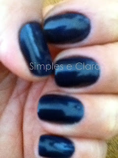 Esmalte antialérgico azul, Blog Simples e Clara