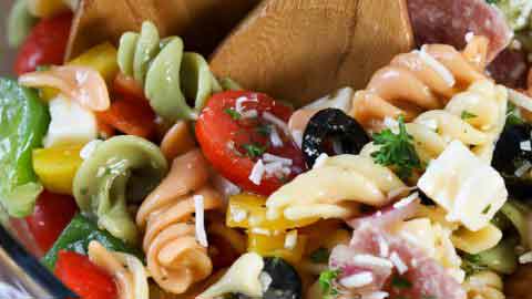 How Many Calories In A Salad (Chicken, Caesar, Pasta, Potato, Tuna, Egg