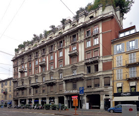 The Teatro Carcano is in Corso di Porta Romana on the  south-east side of Milan city centre
