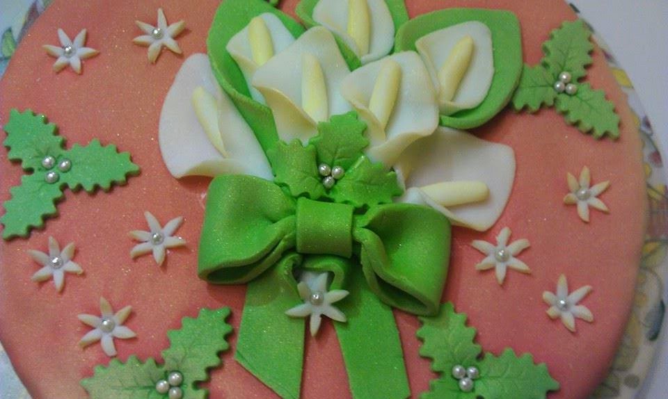 Sale Pepe e Fantasia..in cucina Pan di Spagna decorato con Pasta di