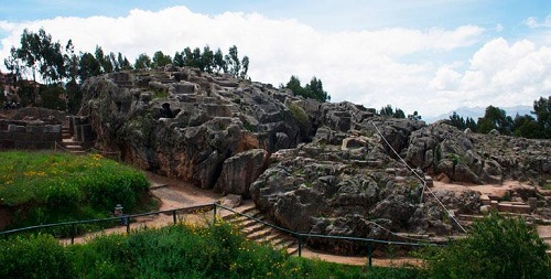 Complejo Arqueológico de Qenqo - Kenko