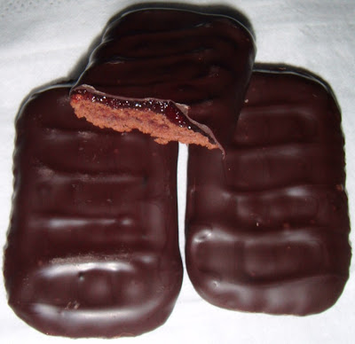 FOODSTUFF FINDS: Christmas Jaffa Cakes (Marks &amp; Spencer) [By @Cinabar]