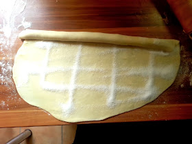 Butterrosen Rezept - Butterrosen Z. T. Mit Zimt Noch Auf Dem Blech