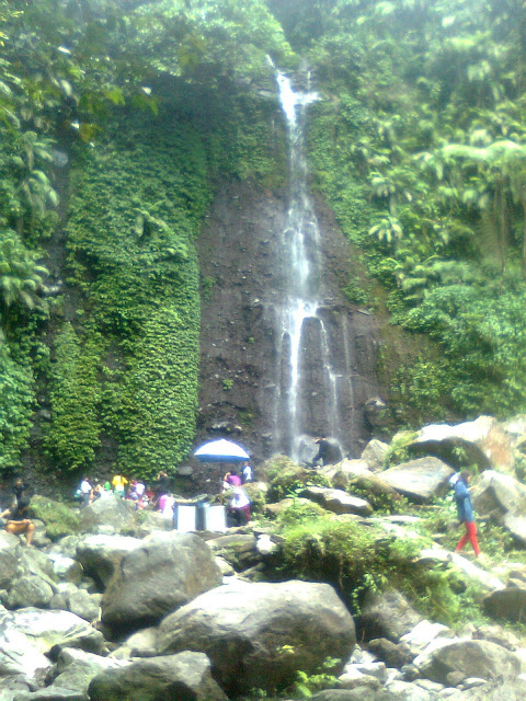 curug kawung dalam kompleks wisata air terjun curug nangka