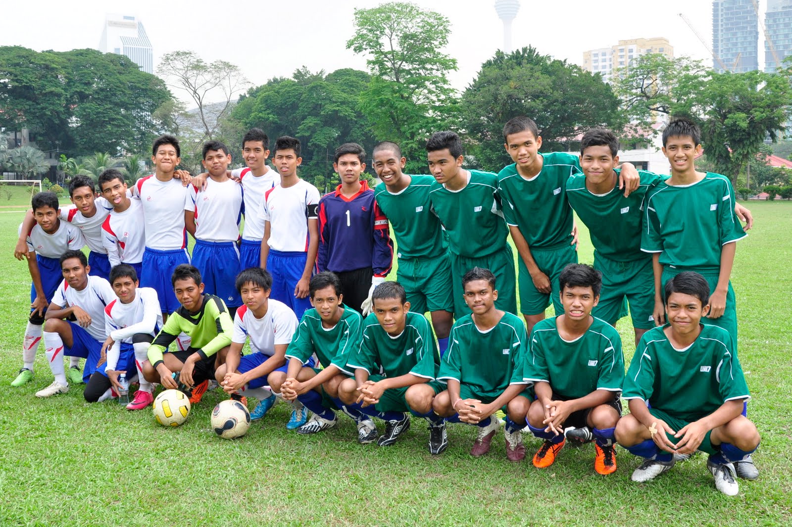 Tahniah! Pasukan Bola Sepak SMSS B18 Berjaya lagi  SM 