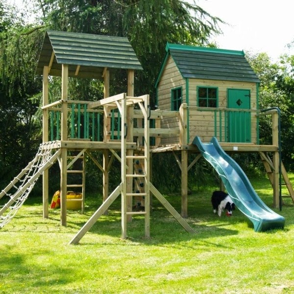 Super fun Playhouse for the kids!