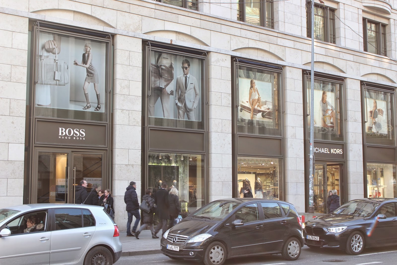 LIVING IN DUSSELDORF, GERMANY Latest Fashion Trend 2018