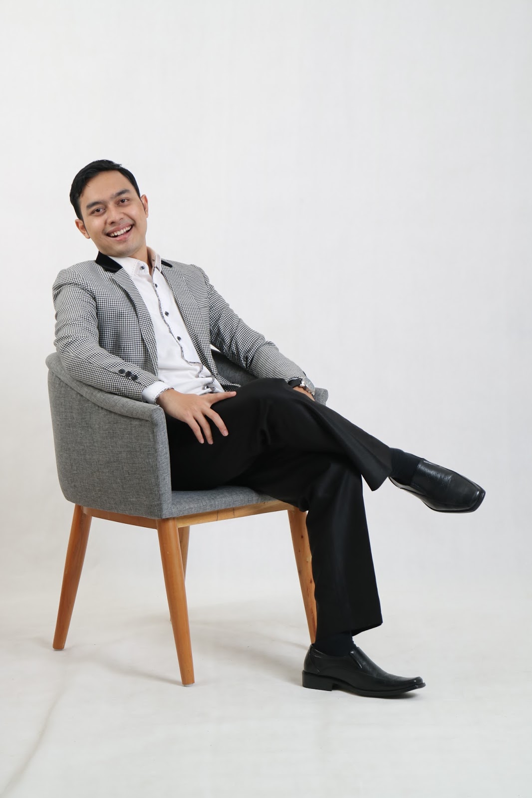 Motivator Muda Indonesia Edvan M Kautsar, Penulis