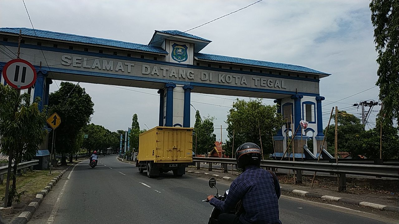 Penampakan Rujak Kangkung Di Tegal