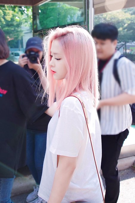 취향저격하던 날의 있지 ITZY 류진 분위기 모음.jpgif | 인스티즈