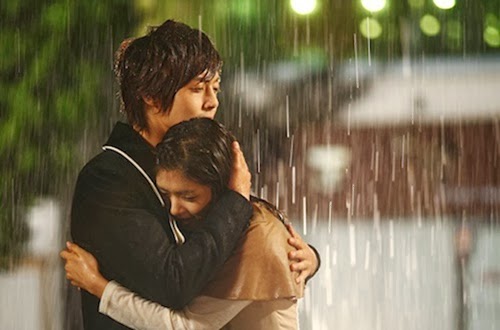 Những cặp đôi lãng mạn trong mưa
