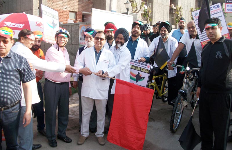 Dr. Manoj K. Sobti and Dr. S C Ahuja flagging the Protest Cycle Rally in Ludhiana today