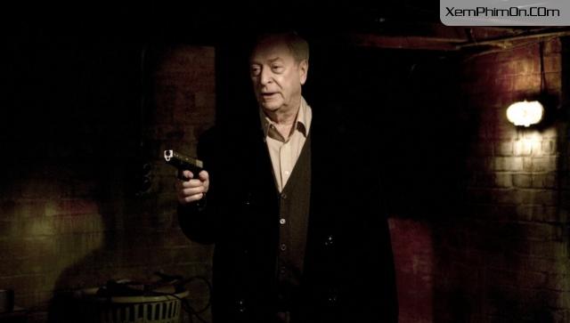 Luật Rừng Của Bố Già, Harry Brown