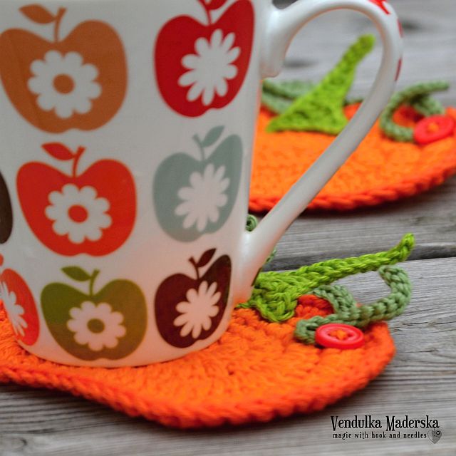 crochet pumpkin coaster by VendulkaM