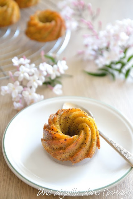 Mini-bundt au citron et graines de pavot (anti-gaspi)/chapelure