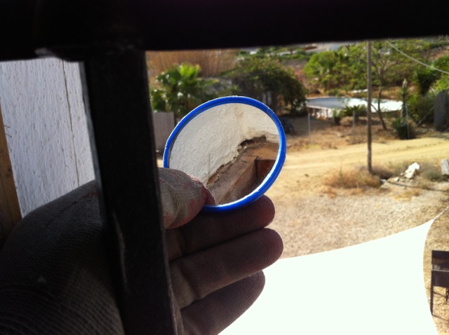 Spiegeltje spiegeltje en de muur..