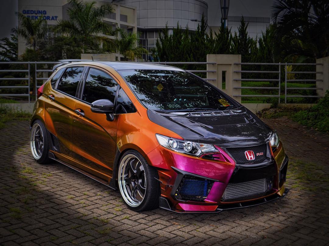 Gambar modifikasi mobil Jazz ceper