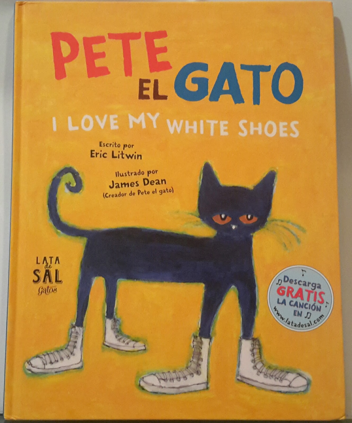 Coleccionando cuentos Pete, el gato. I love my white shoes
