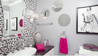 You can make a statement in your bathroom by featuring items in one bold color