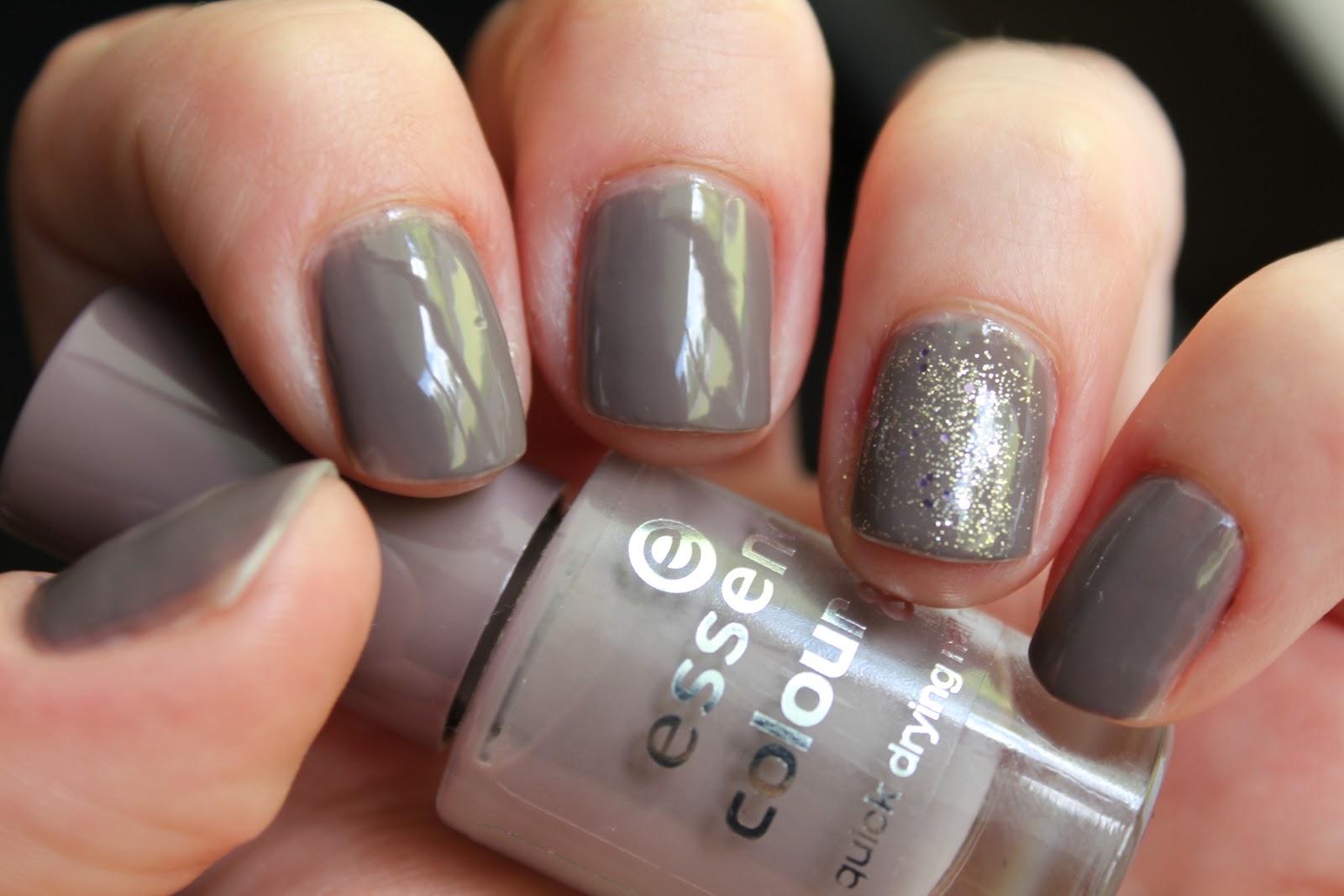 tilgive publikum tyveri thesmalllittlethingsinlife: Cheap taupe nails alert! Essence's Walk of Fame  swatches and review!