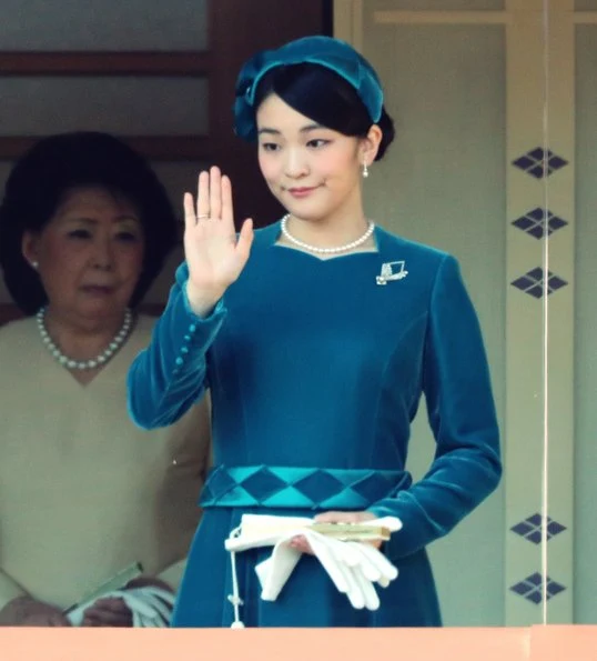 Crown Princess Masako, Crown Prince Naruhito, Empress Michiko, Prince Akishino, Princess Kiko, Princess Mako