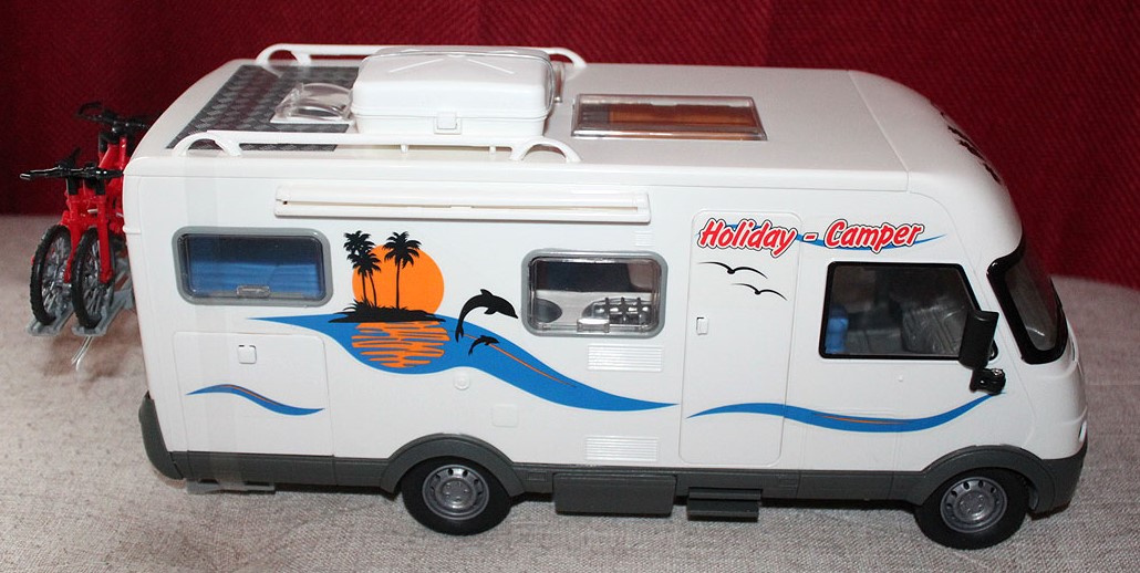 Reasonably Intelligent Rambling Dickie Toys Holiday Camper