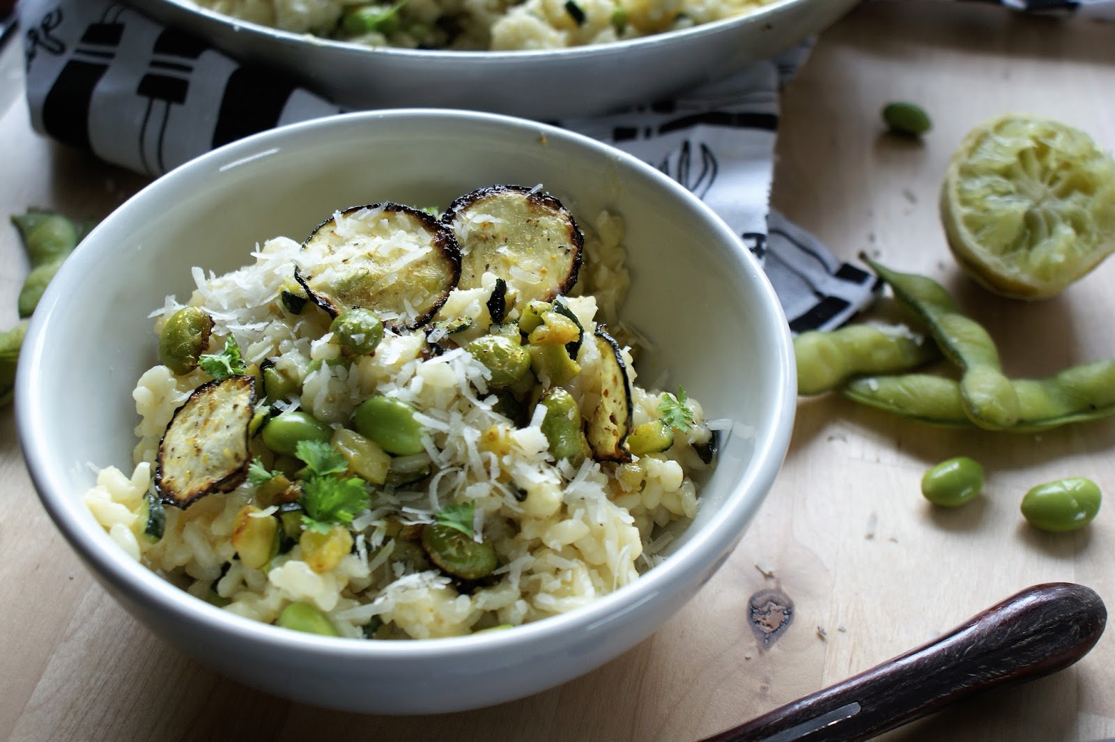 Grünes Risotto mit Zucchini und Edamame - Papilio Maackii