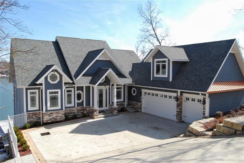 Fabulous Lakefront Home on Knox Point at Lake of the Ozarks