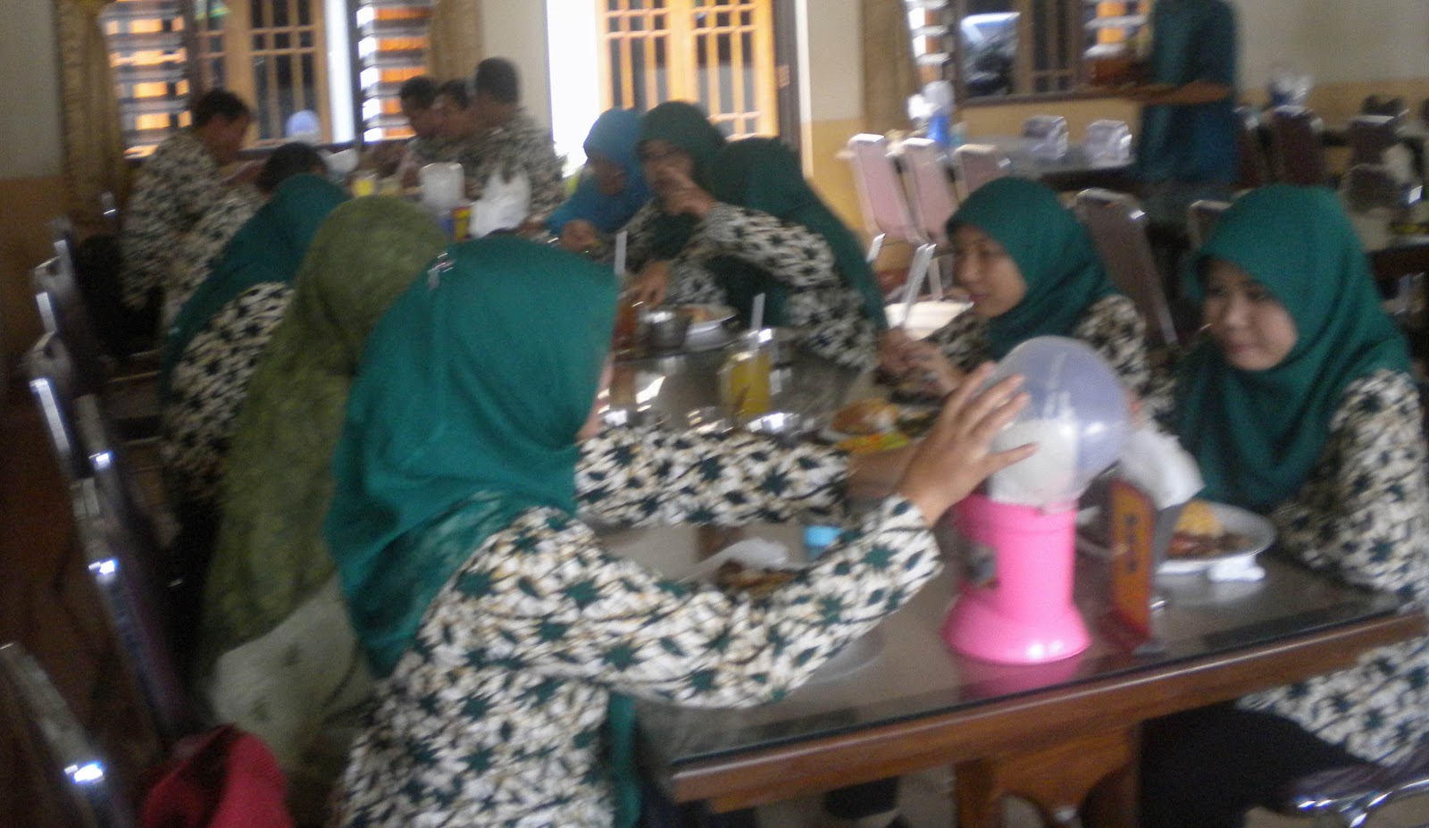 Suka Pendidikan Kewarganegaraan: Makan Bareng