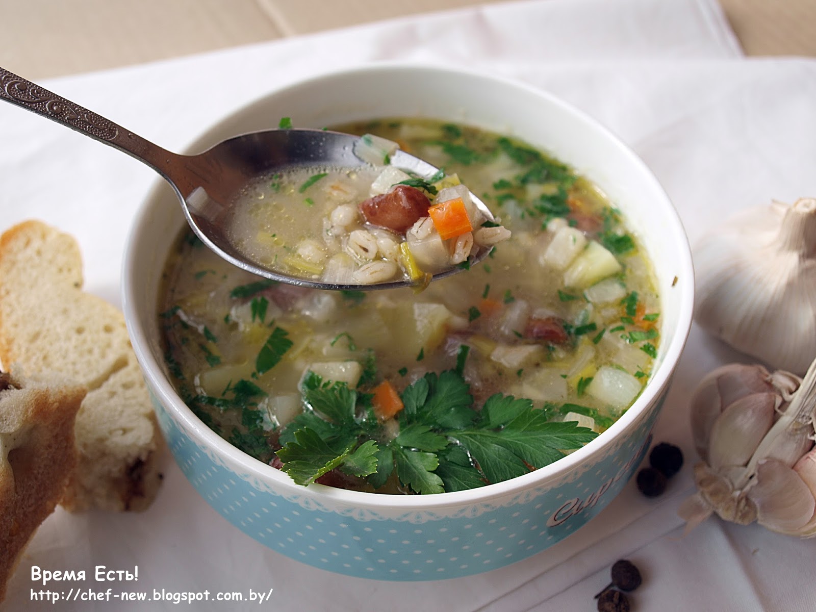 Суп солянка и водка. Похлебка петровская. Похлебка старомосковская. Похлёбка петра великого. Постная чечевичная похлебка.