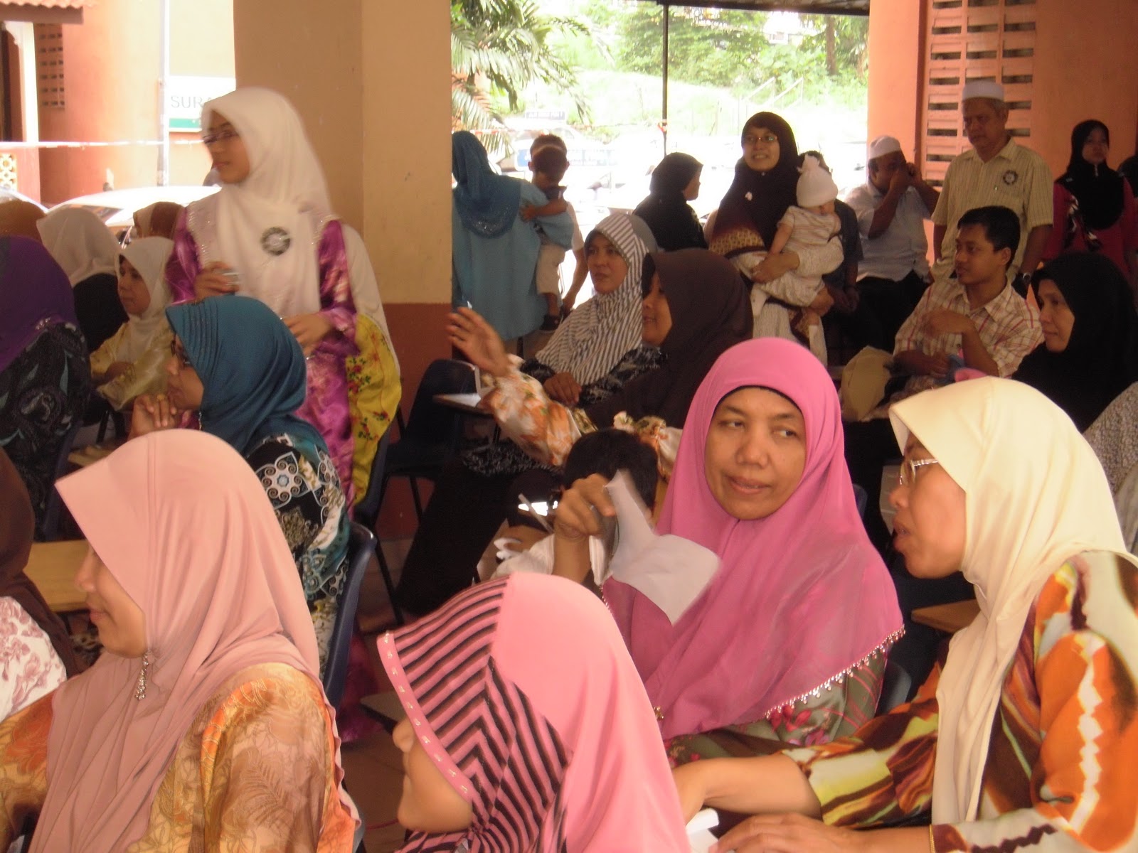 NISA' LEMBAH PANTAI February 2011