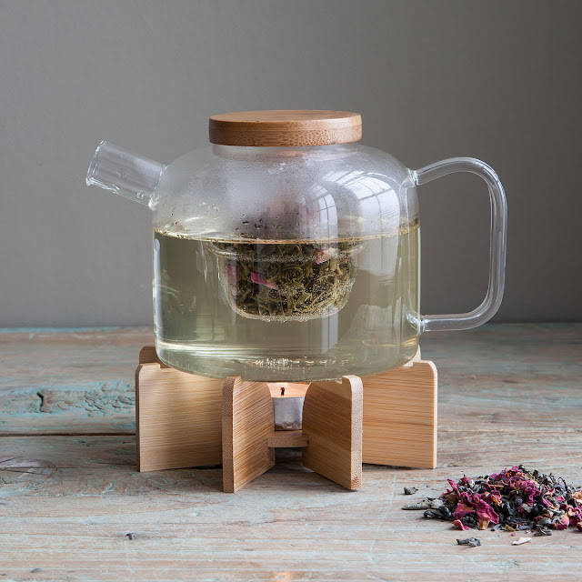 http://www.uncommongoods.com/product/glass-teapot-with-stand