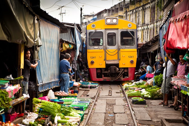 MERCADO FLOTANTE DAMNOEN SADUAK (BANGKOK)