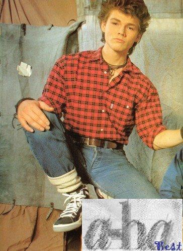 Guys in vintage Jeans & Denim: 80s pop culture.