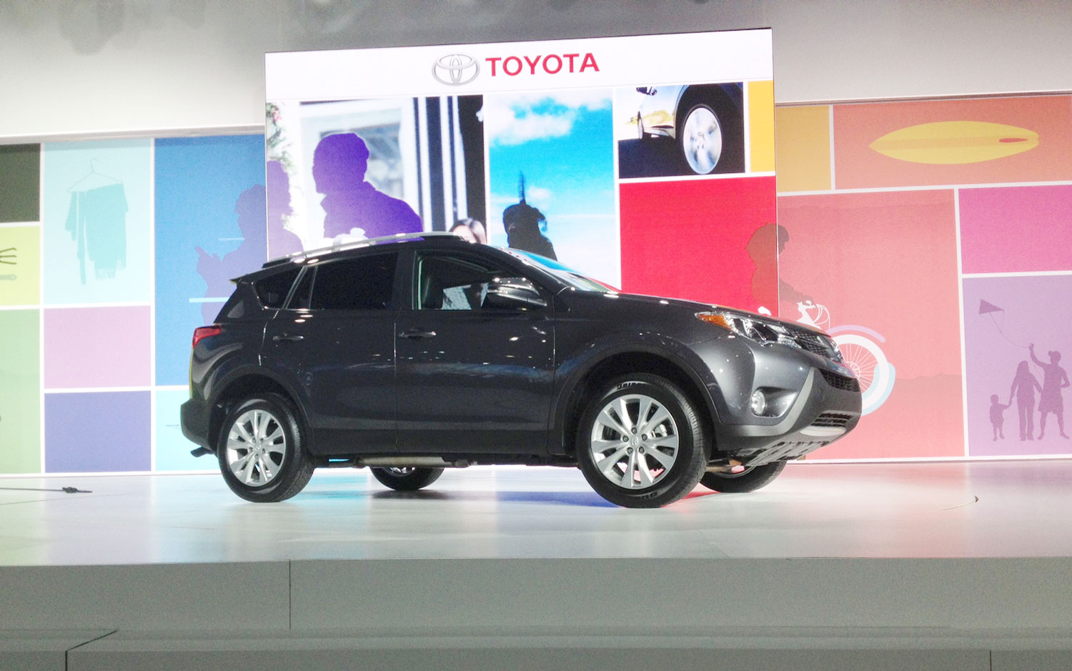 Cars Model 2013 2014: 2013 Toyota RAV4 Shows Off Stylish New Sheetmetal ...