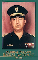 gambar-foto pahlawan nasional indonesia, Jenderal Basuki Rachmad
