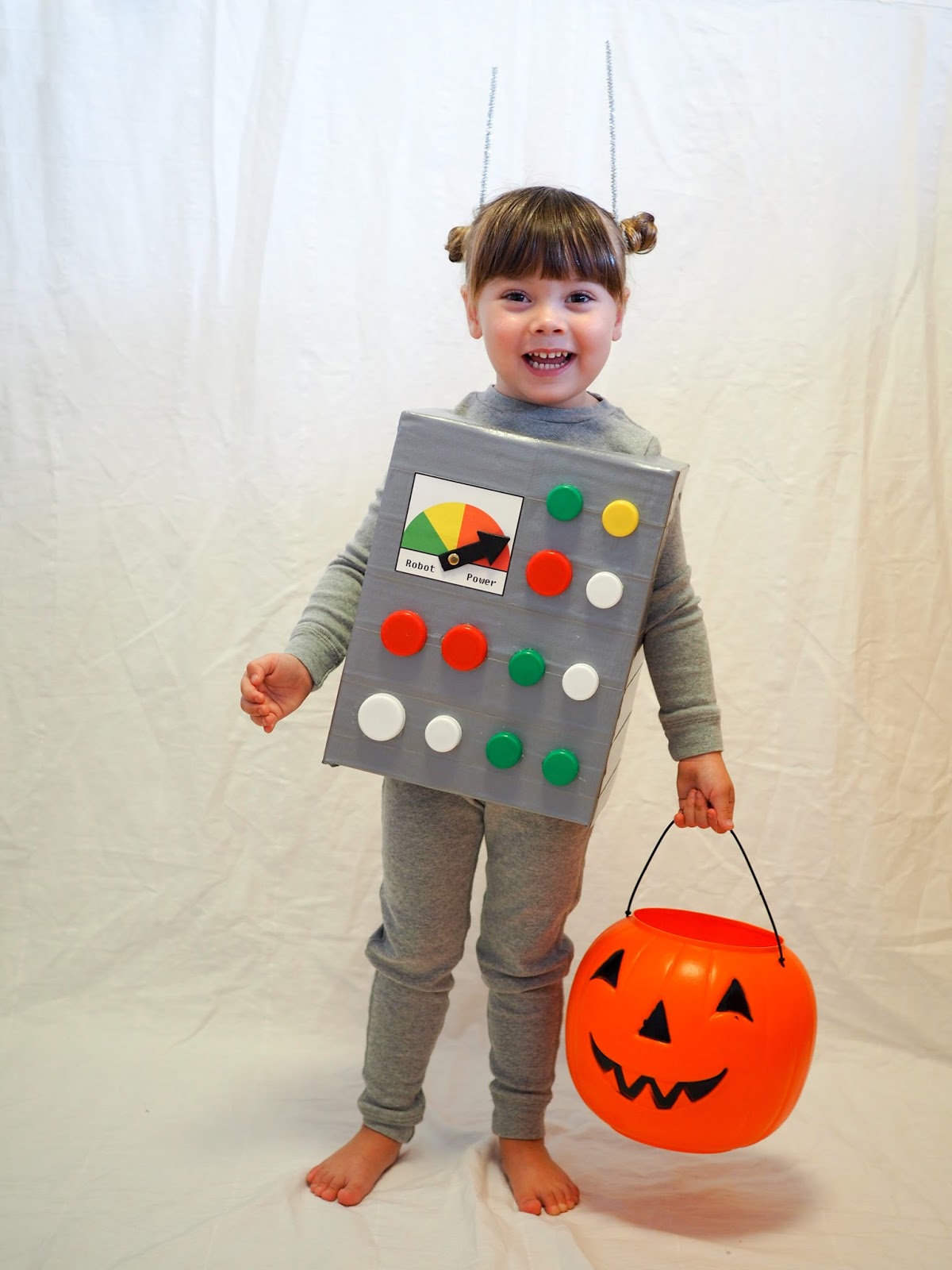 Little Hiccups: Last Minute Halloween DIY: Robot Costume