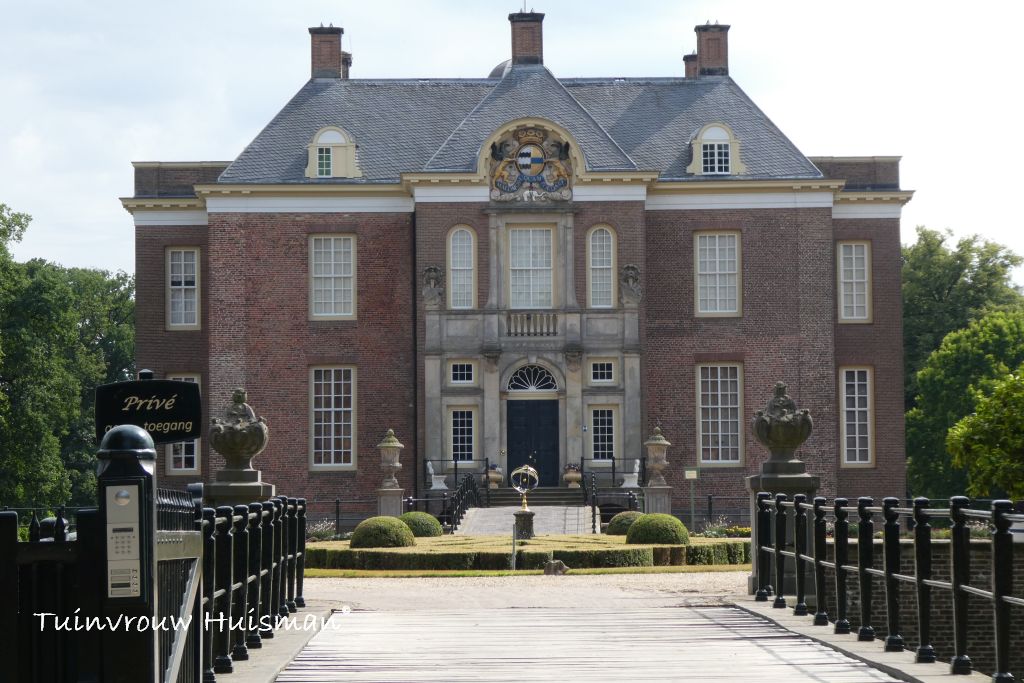 Tuindesign Tuin van Kasteel Middachten in de Steeg Tuindesign Tuin van Kasteel Middachten in de Steeg