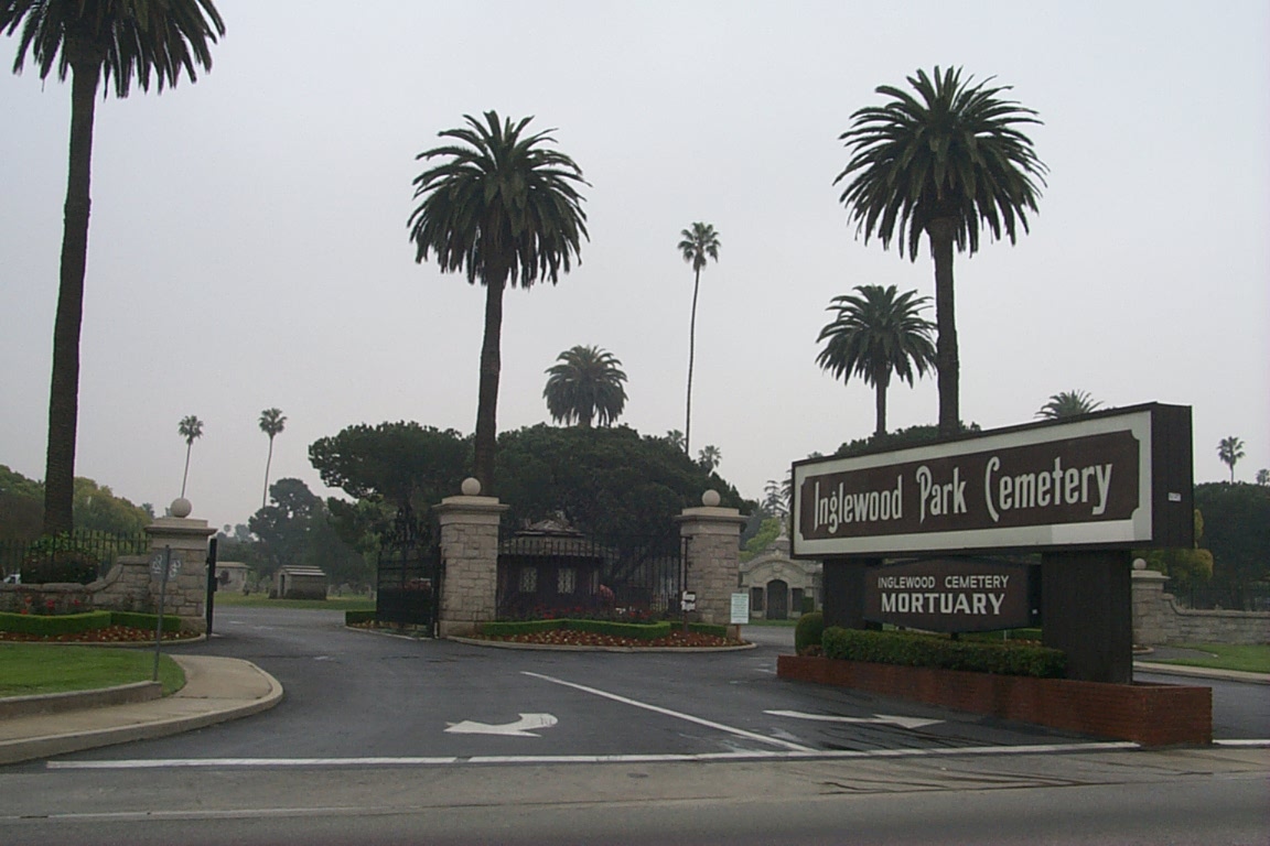 Инглвуд вестерн найтс. Инглвуд Лос Анджелес. Кладбище Инглвуд-парк. Инглвуд, Калифорния, США. Лос Анджелес кладбище.