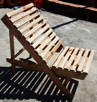 cadeira espreguiçadeira de madeira
