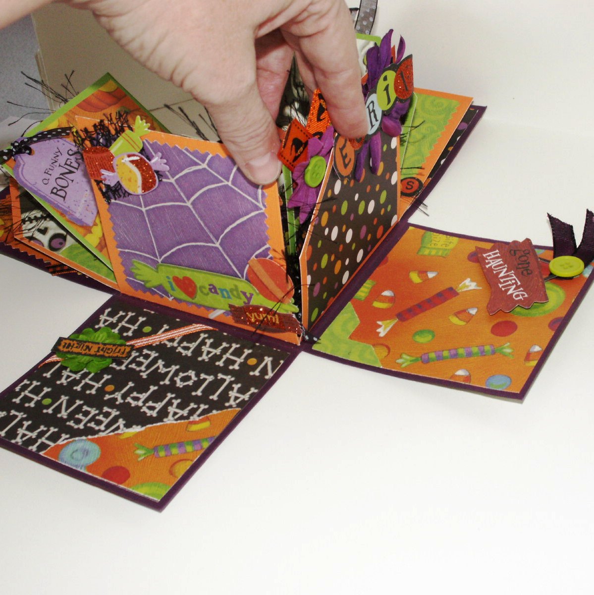 Dizzy Blond Designs: Halloween Explosion Box