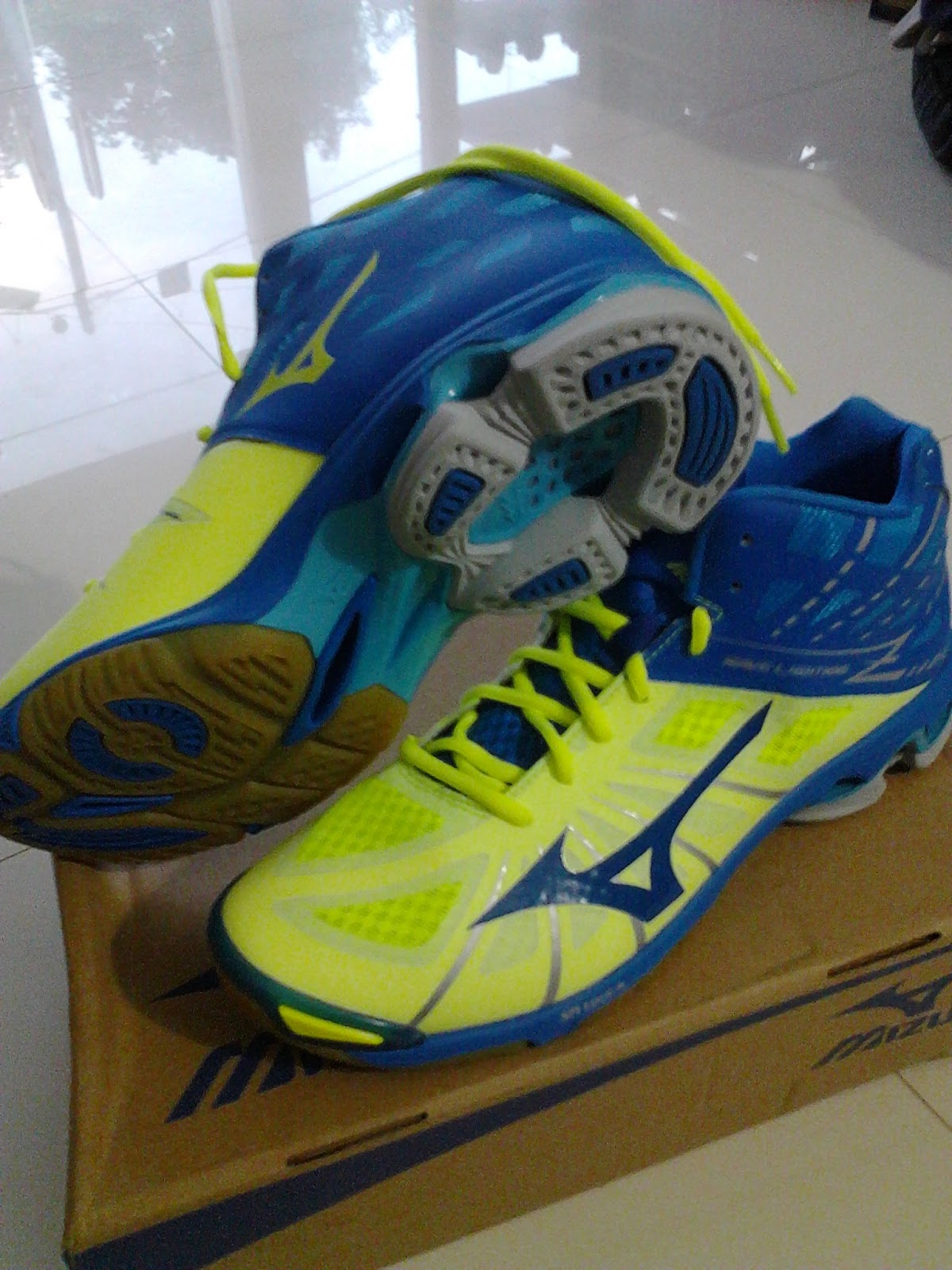 Distributor sepatu mizuno original Clearance