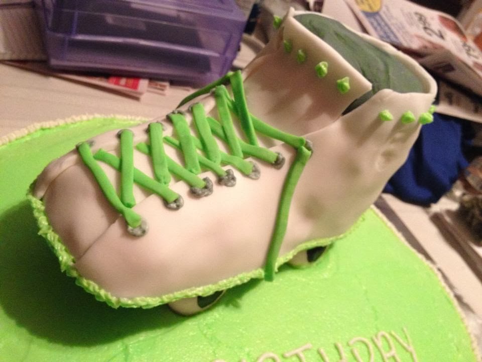 Kaylas Cookies and Crumbs Roller skate cake