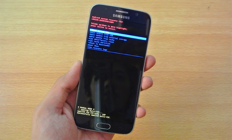 Cara Masuk Recovery Mode HP Android Semua Merk (Dilengkapi Gambar) Cara Masuk Recovery Mode HP Android Semua Merk (Dilengkapi Gambar)