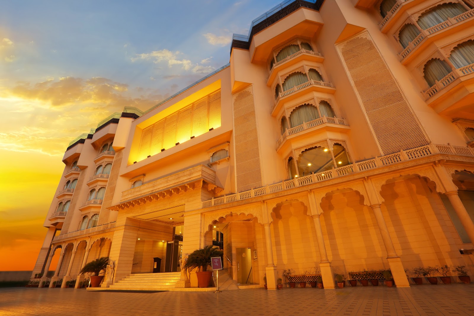 Golden Tulip Jaipur: Best Hotel In Jaipur, City Places Jaipur - Golden