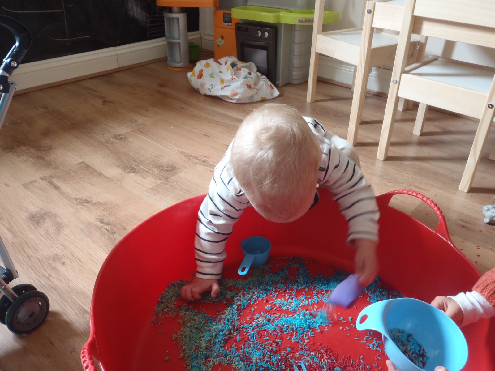 Very Messy Mummy: Rainbow Rice
