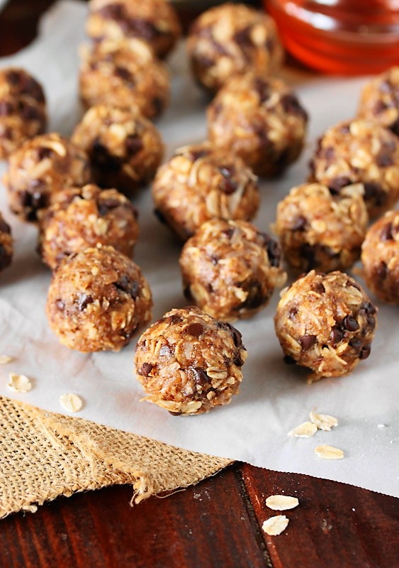 Peanut Butter Chocolate Chip Granola Bites The Kitchen is My Playground