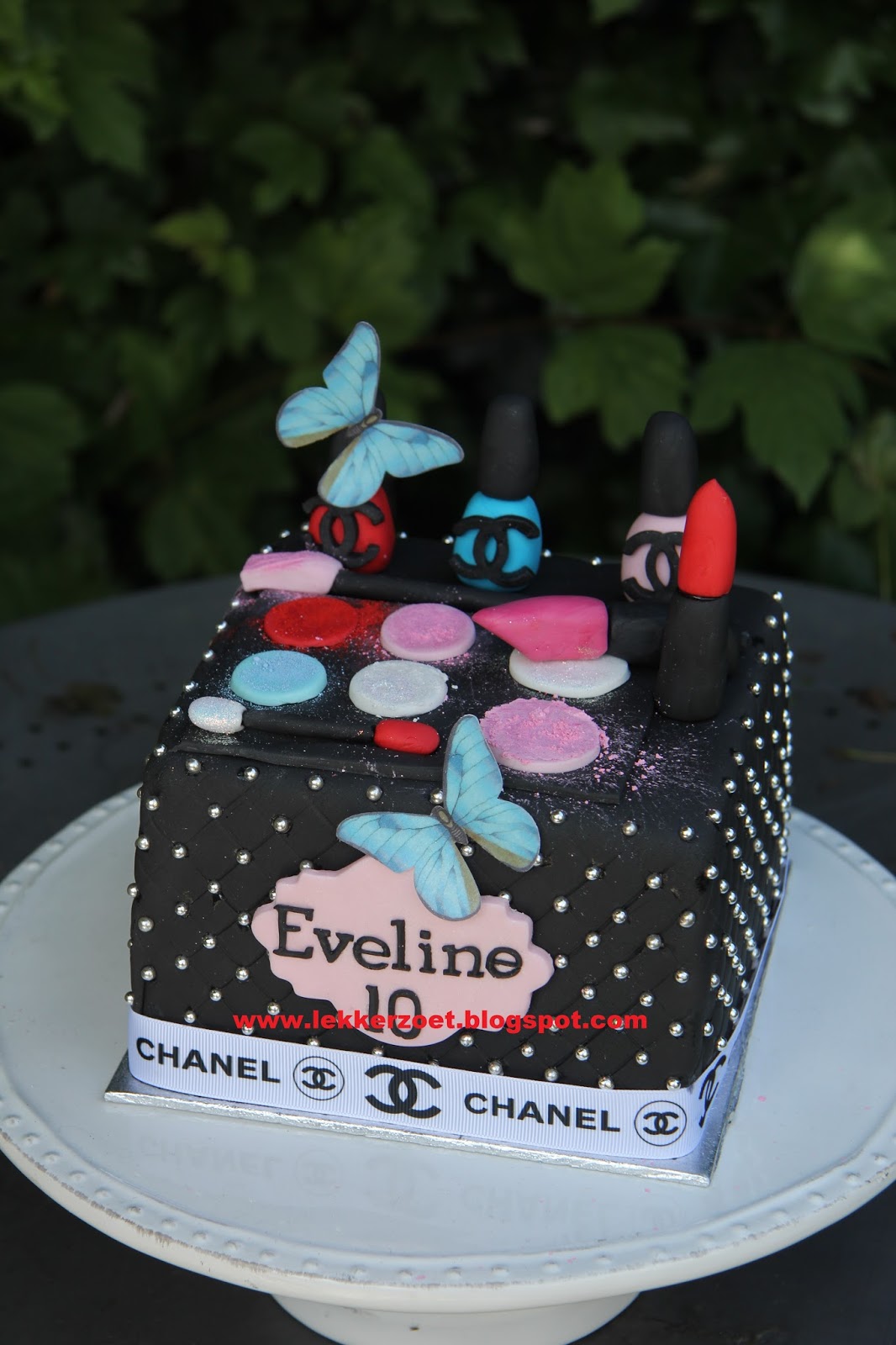 Fonkelnieuw lekker zoet: make up taart voor eveline 10 jaar VD-59