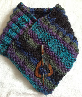 https://www.craftsy.com/knitting/patterns/nothern-nights-neck-warmer/323654
