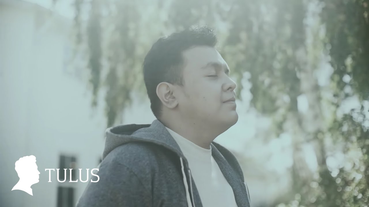 Lirik Lagu Tulus - Monokrom - Markas Lirik Lagu